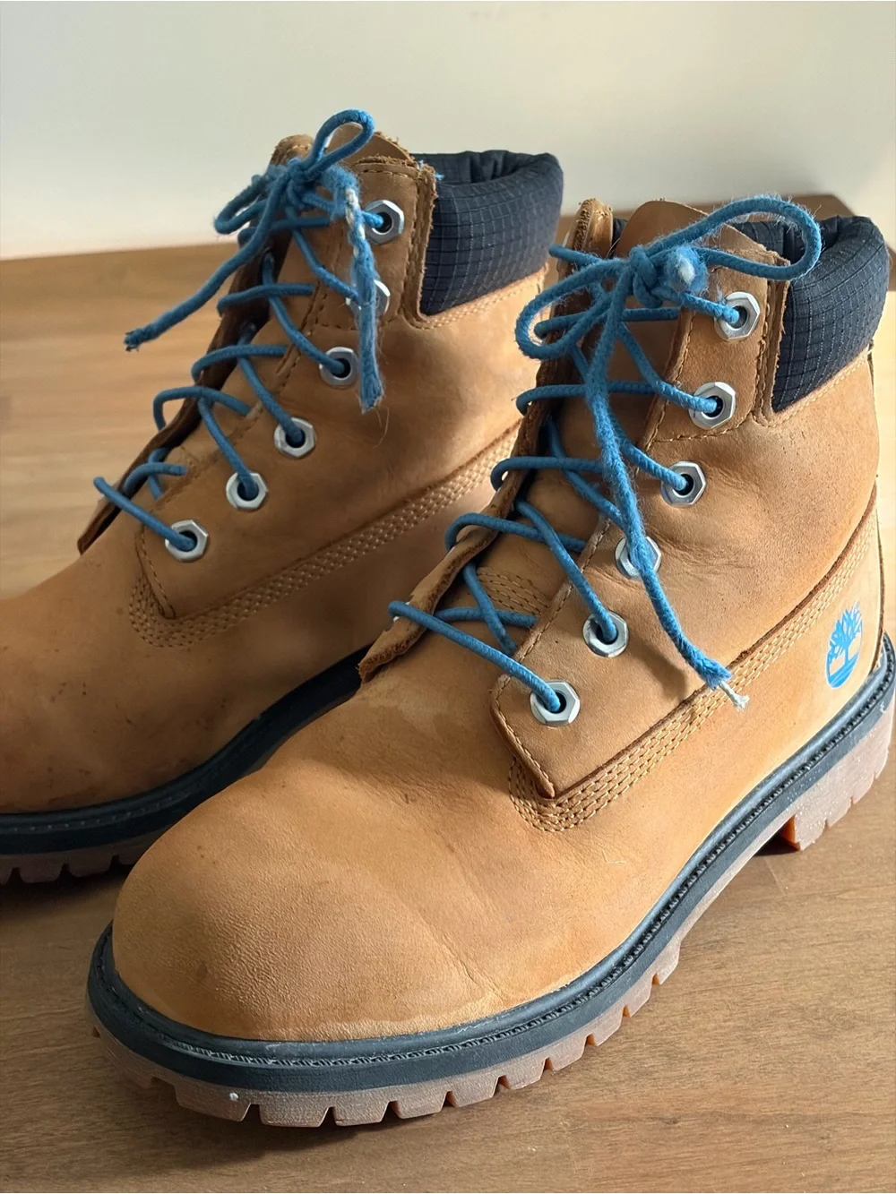 Timberland Kids Waterproof Boots Wheat Blue Accents Size 4.5 Boys/Youth